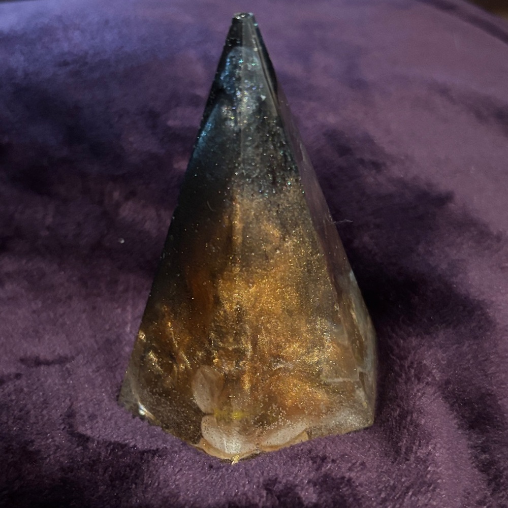Elegant Black and Gold Pyramid Accent (handmade)